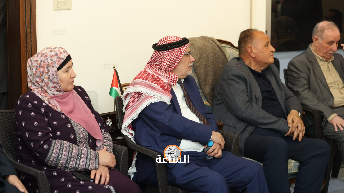 Madar Al-Saa Images 0.7373425453240471