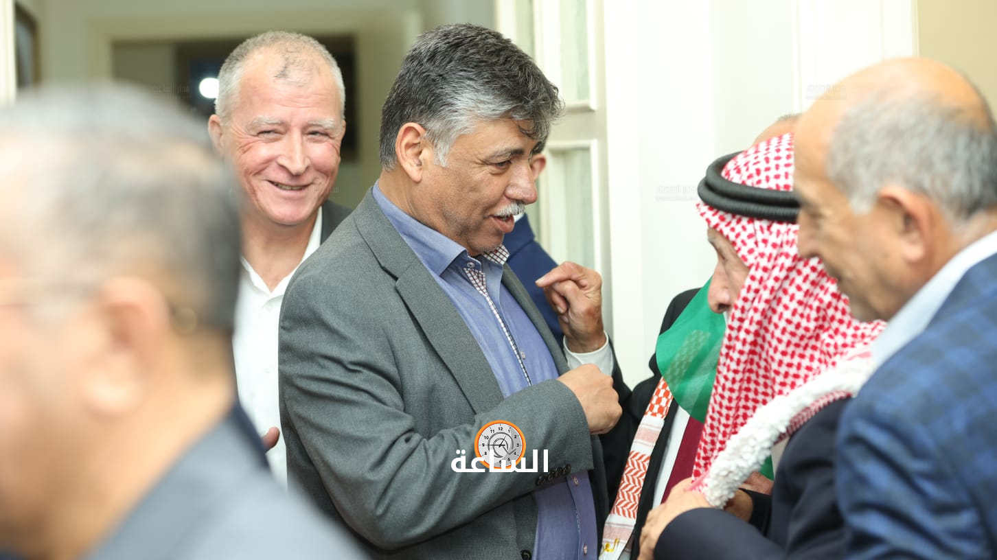 Madar Al-Saa Images 0.3570854350659627