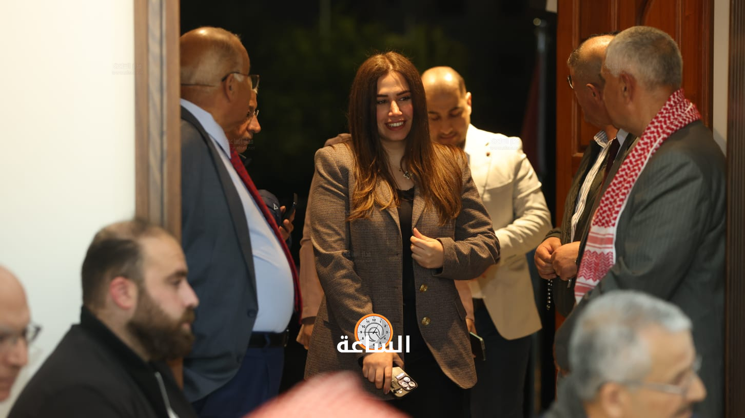 Madar Al-Saa Images 0.5735051619336221