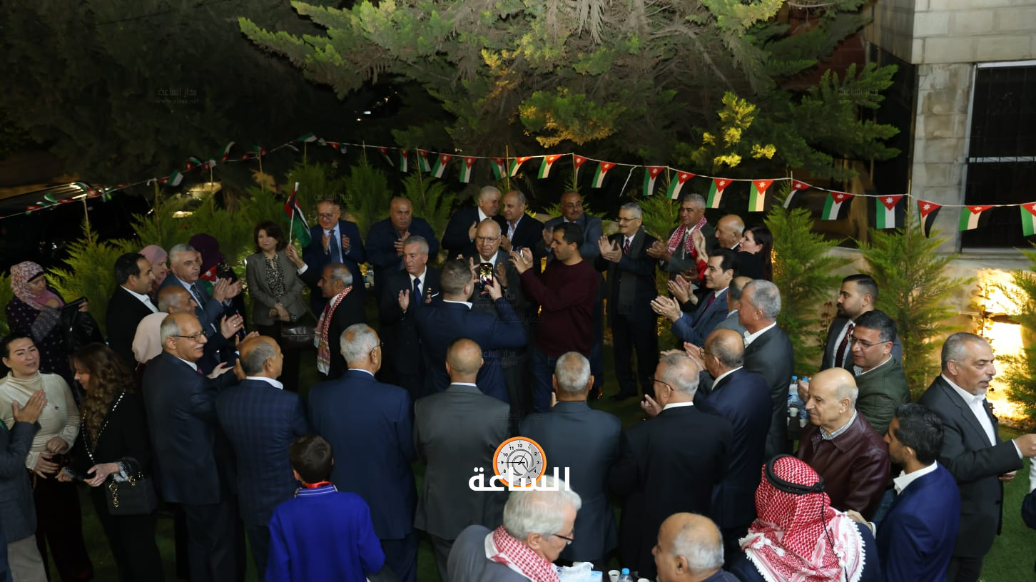 Madar Al-Saa Images 0.24908673568589124