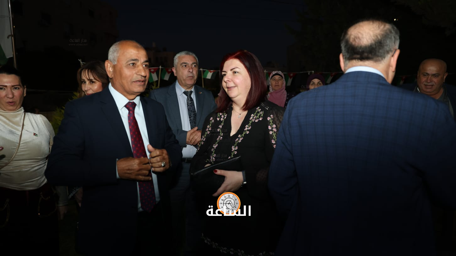 Madar Al-Saa Images 0.5021745596115098