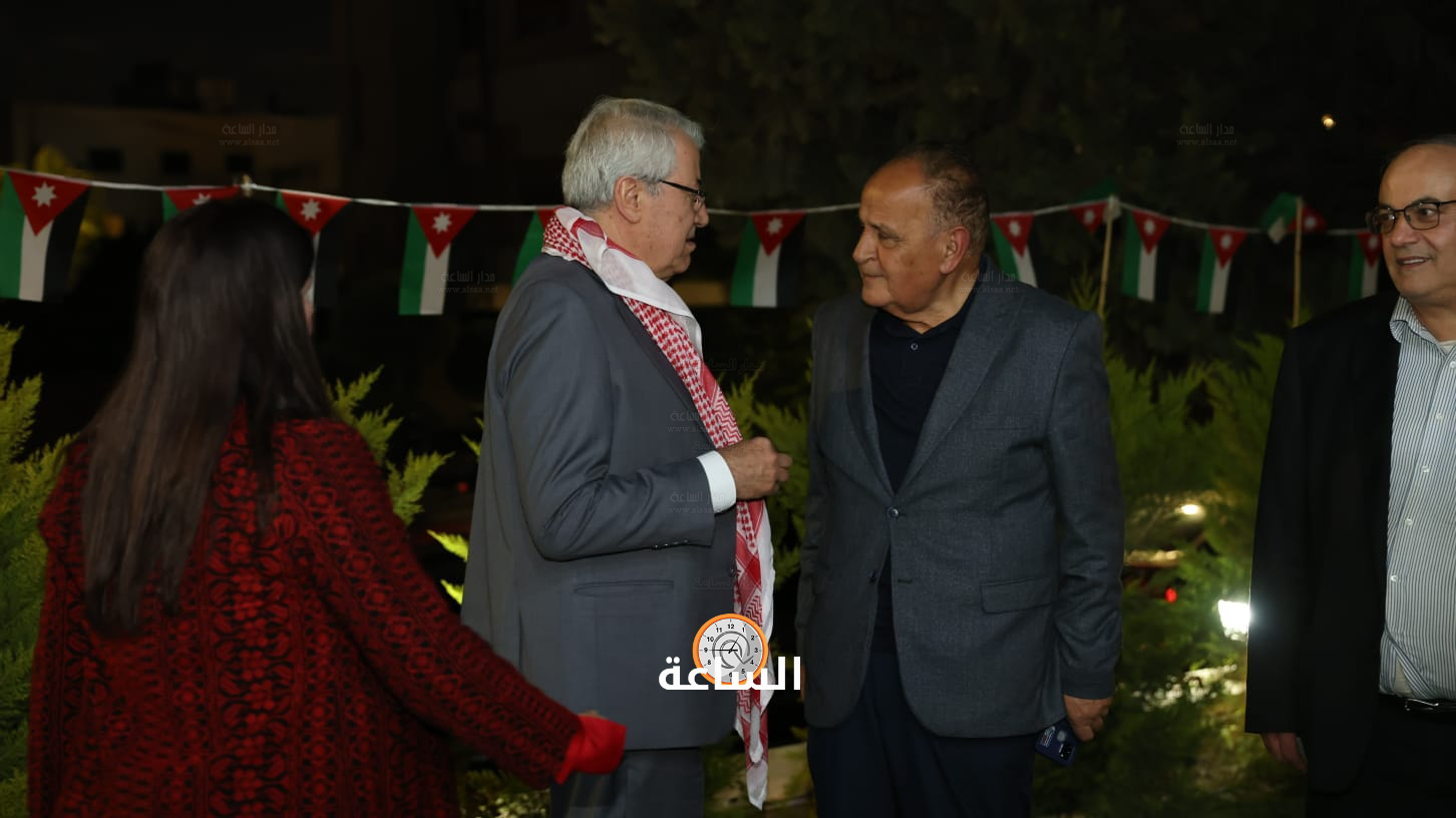 Madar Al-Saa Images 0.15773629828103397