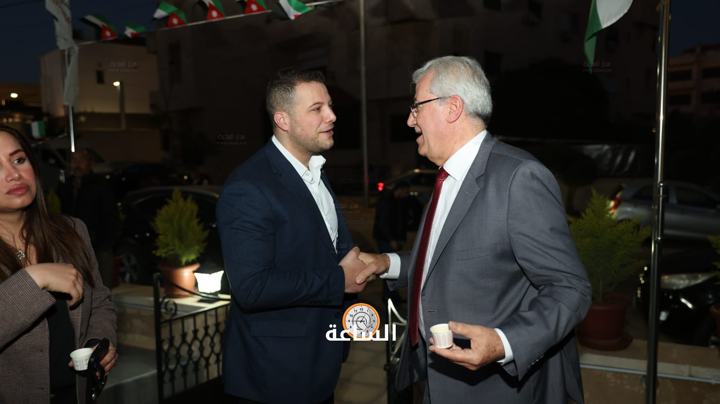 Madar Al-Saa Images 0.38299935744005265