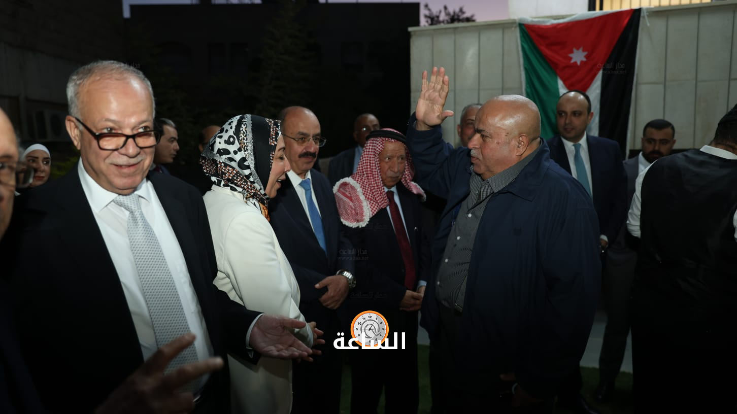 Madar Al-Saa Images 0.6652422523473309