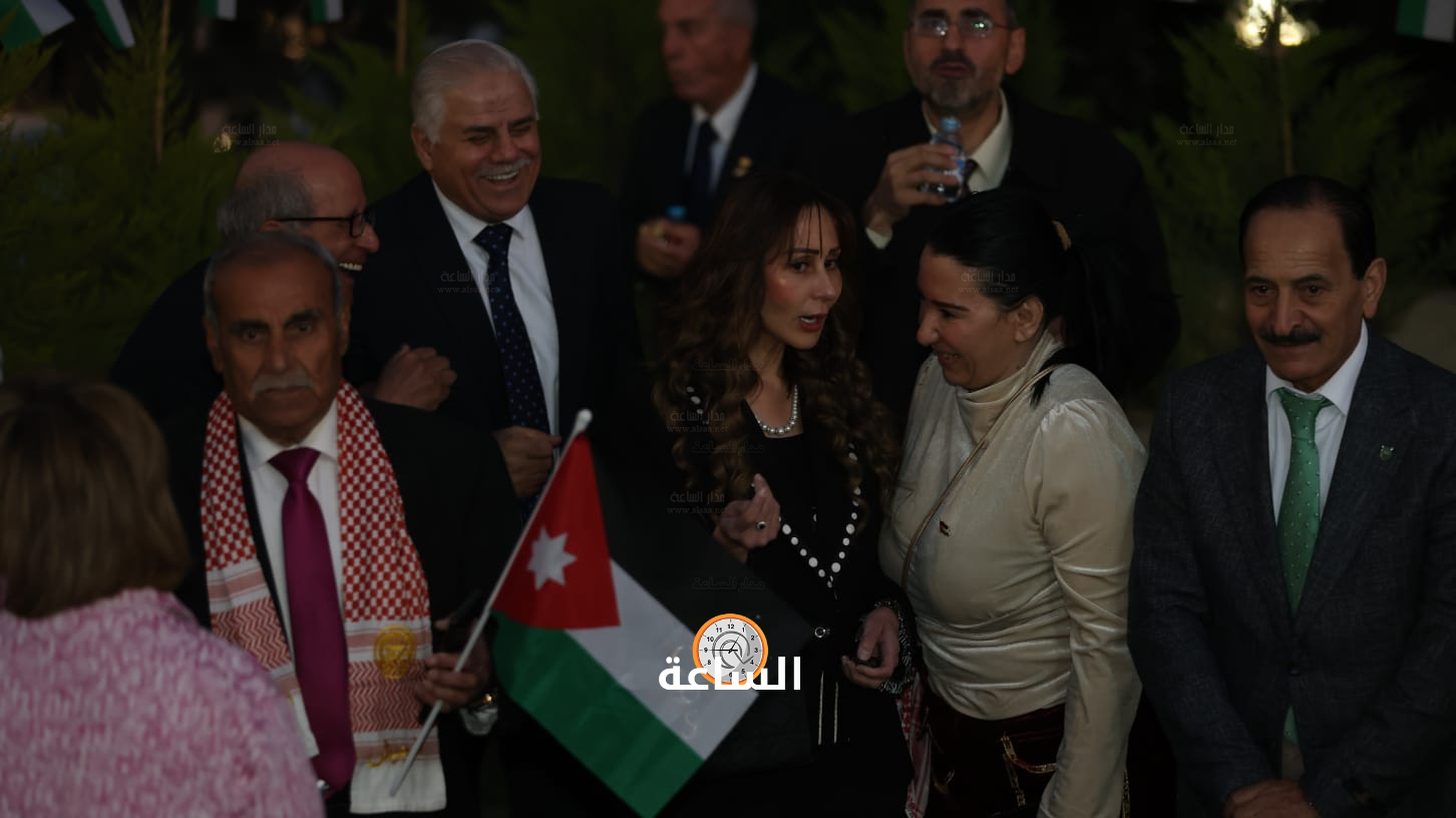 Madar Al-Saa Images 0.3447609441000712