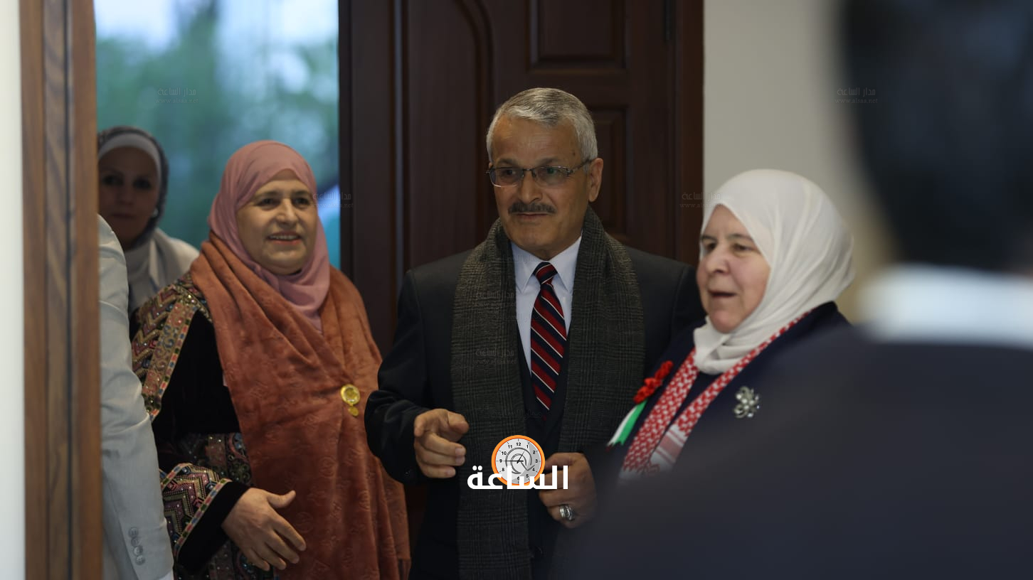 Madar Al-Saa Images 0.32063681820258383