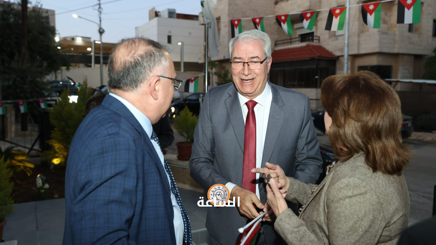 Madar Al-Saa Images 0.10358594461294268