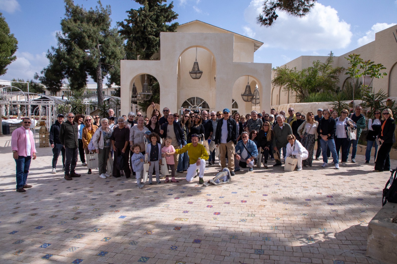 Madar Al-Saa Images 0.009982006009787714