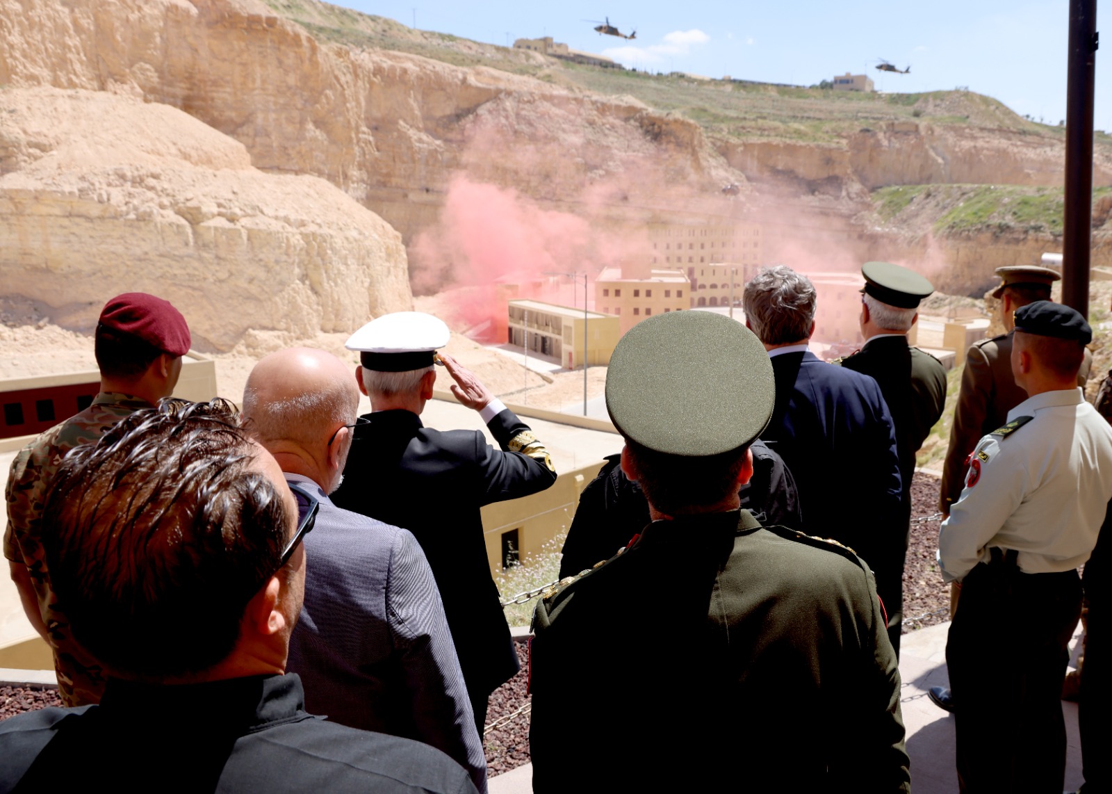 Madar Al-Saa Images 0.2876892182393963