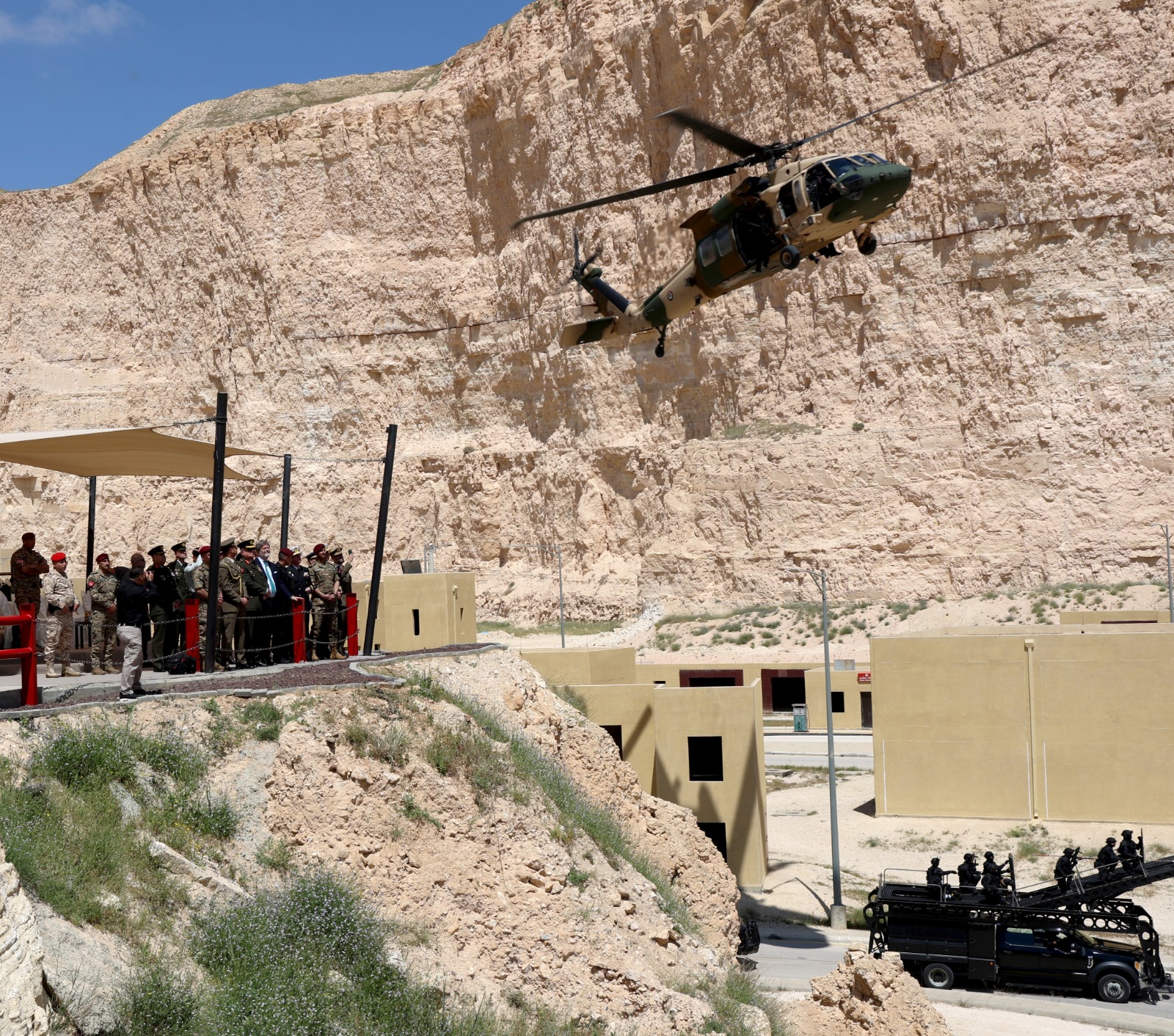 Madar Al-Saa Images 0.3877980117859906