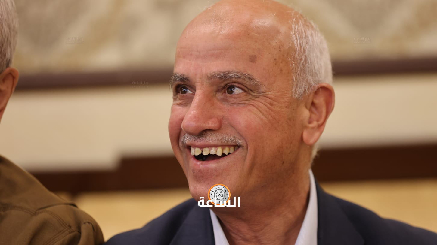 Madar Al-Saa Images 0.21555307323748385