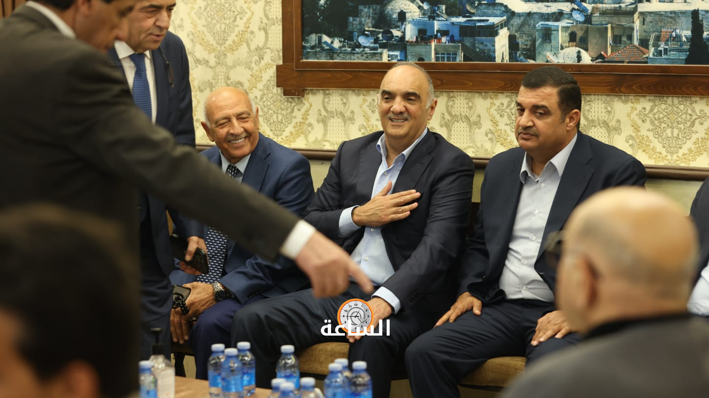 Madar Al-Saa Images 0.4343113659895703