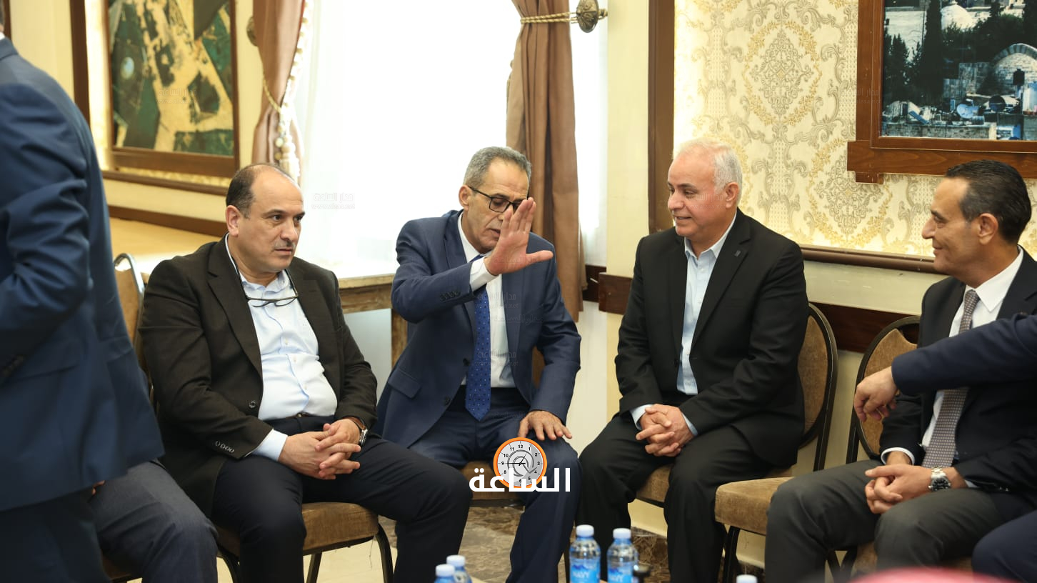 Madar Al-Saa Images 0.1516009935733189