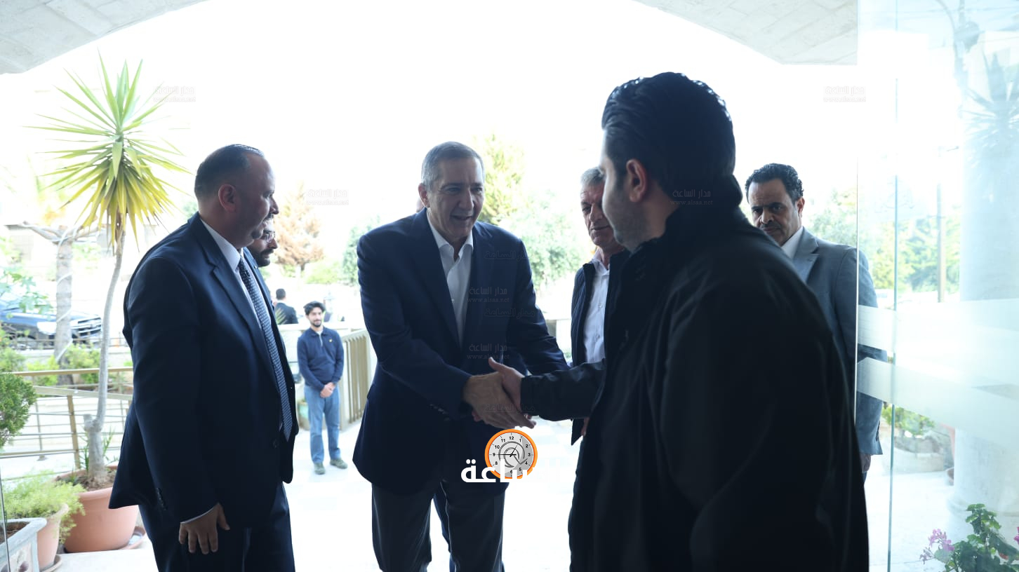 Madar Al-Saa Images 0.8248558734396202