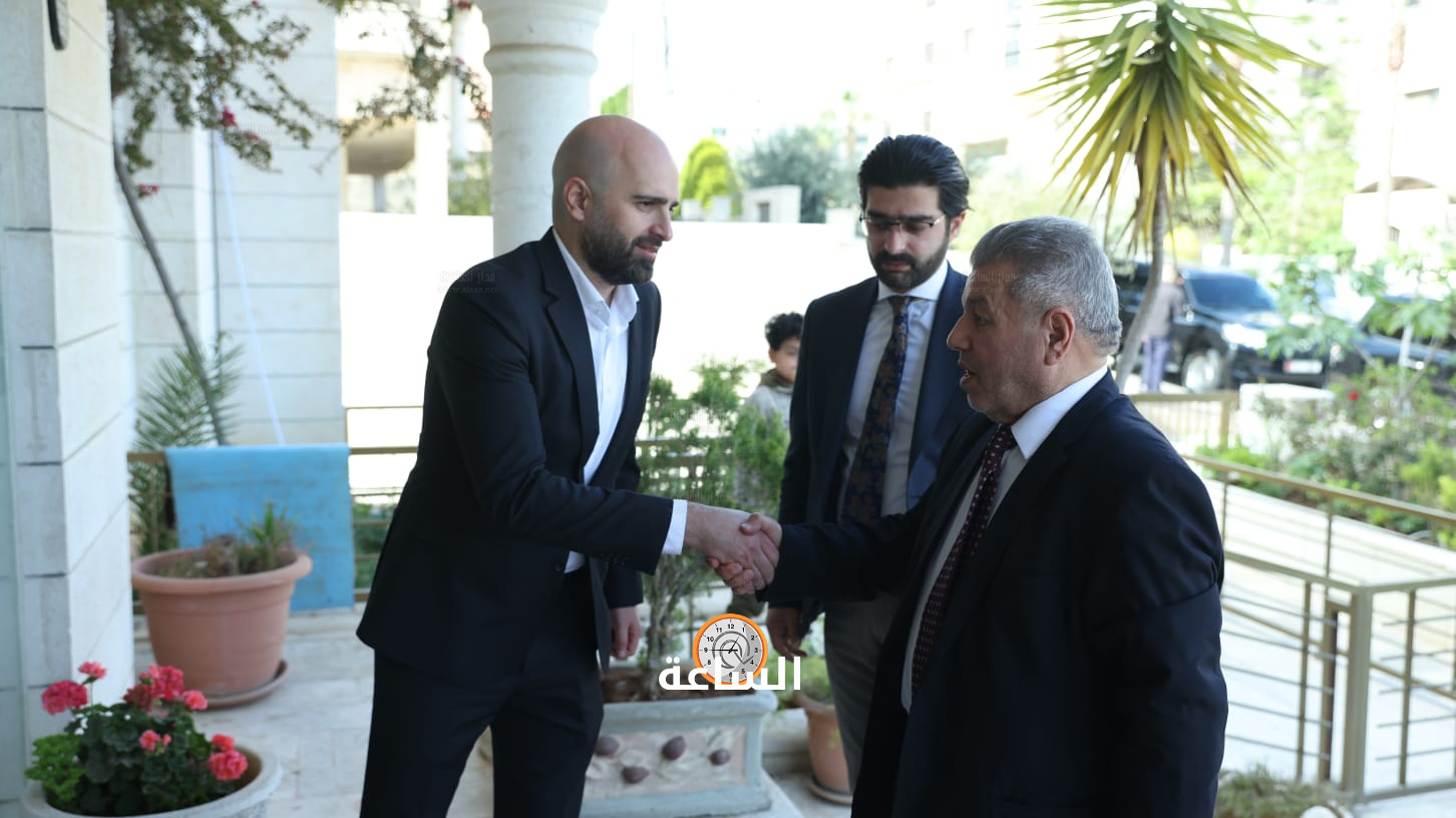 Madar Al-Saa Images 0.3736554466187304