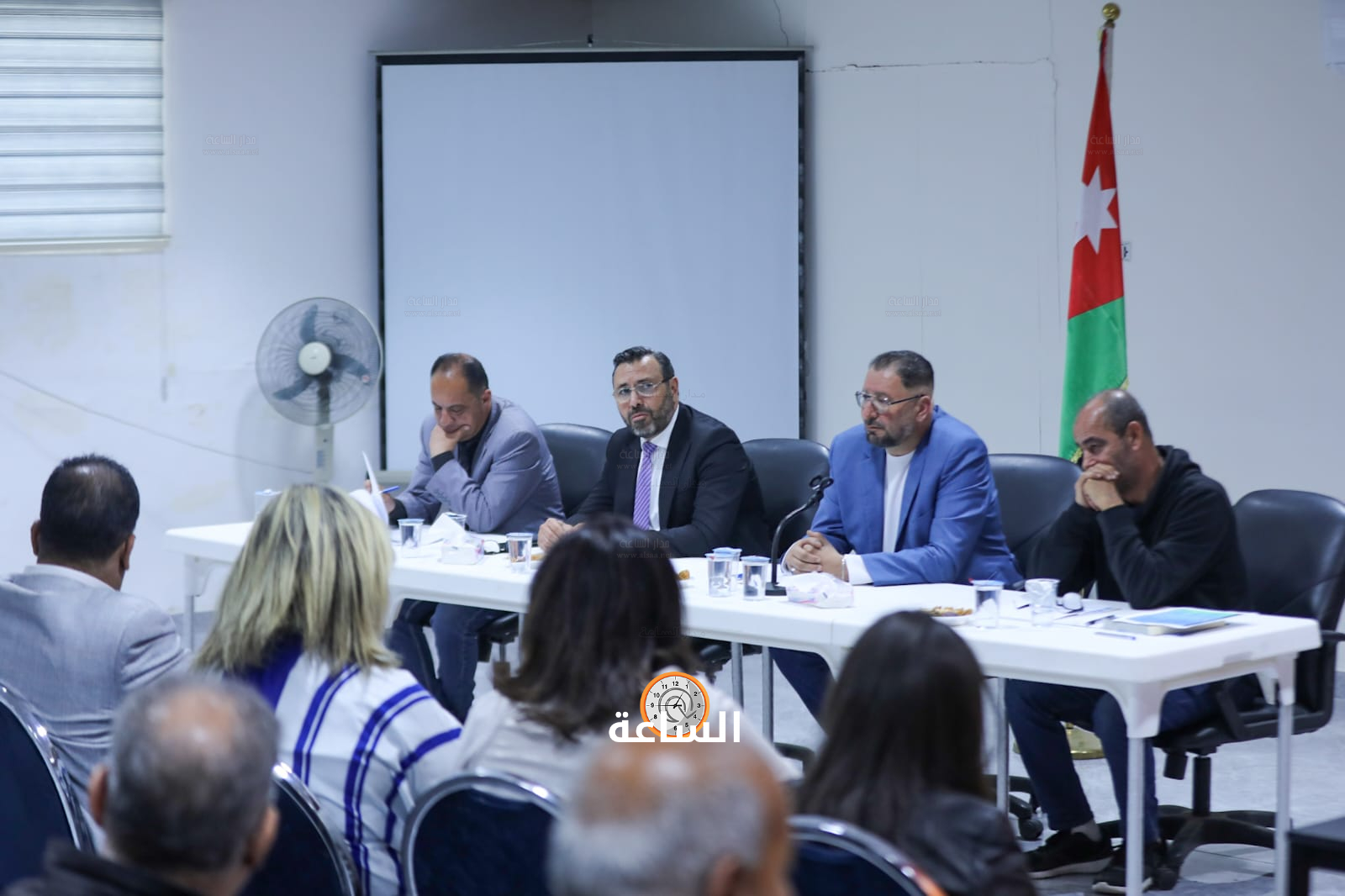 Madar Al-Saa Images 0.9312132669176465