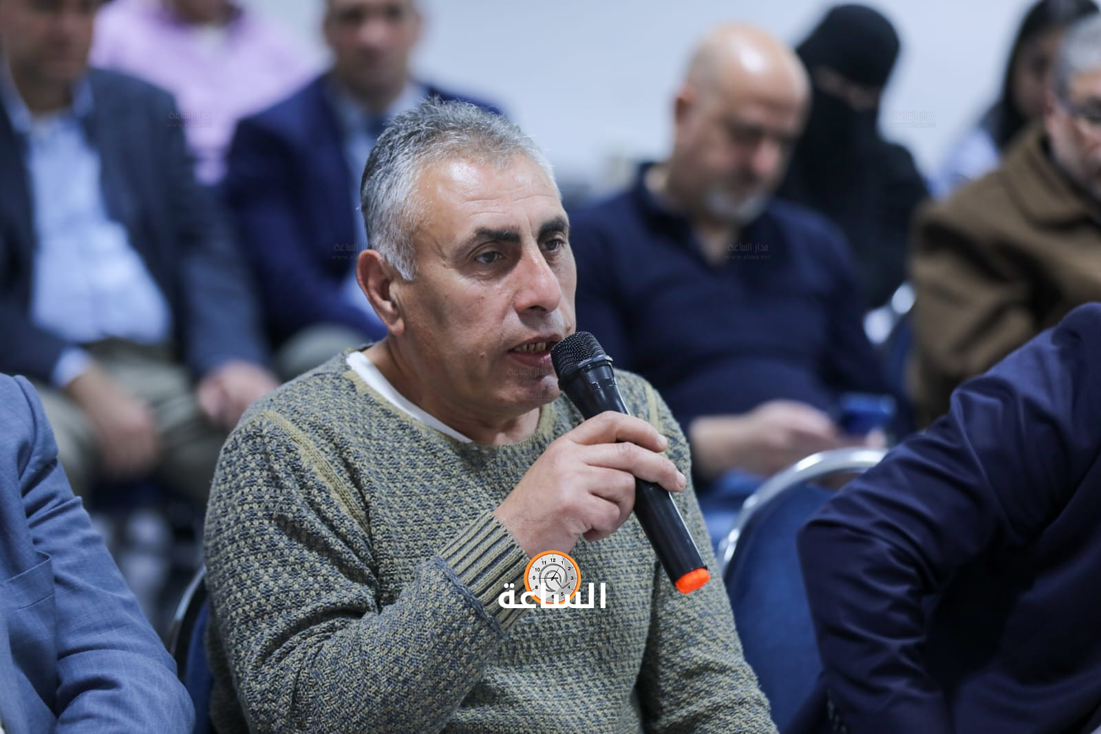 Madar Al-Saa Images 0.8901882652822491