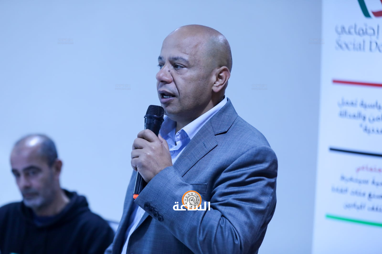 Madar Al-Saa Images 0.45382994246996755