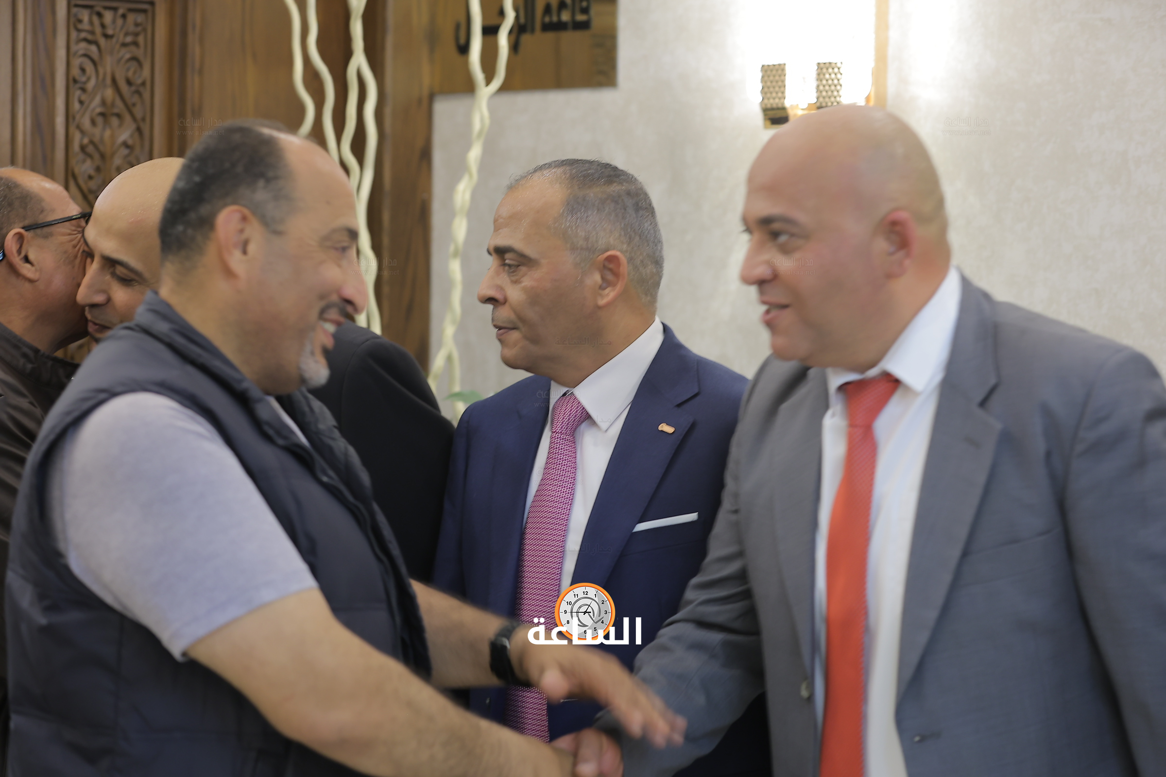 Madar Al-Saa Images 0.9806068582645651