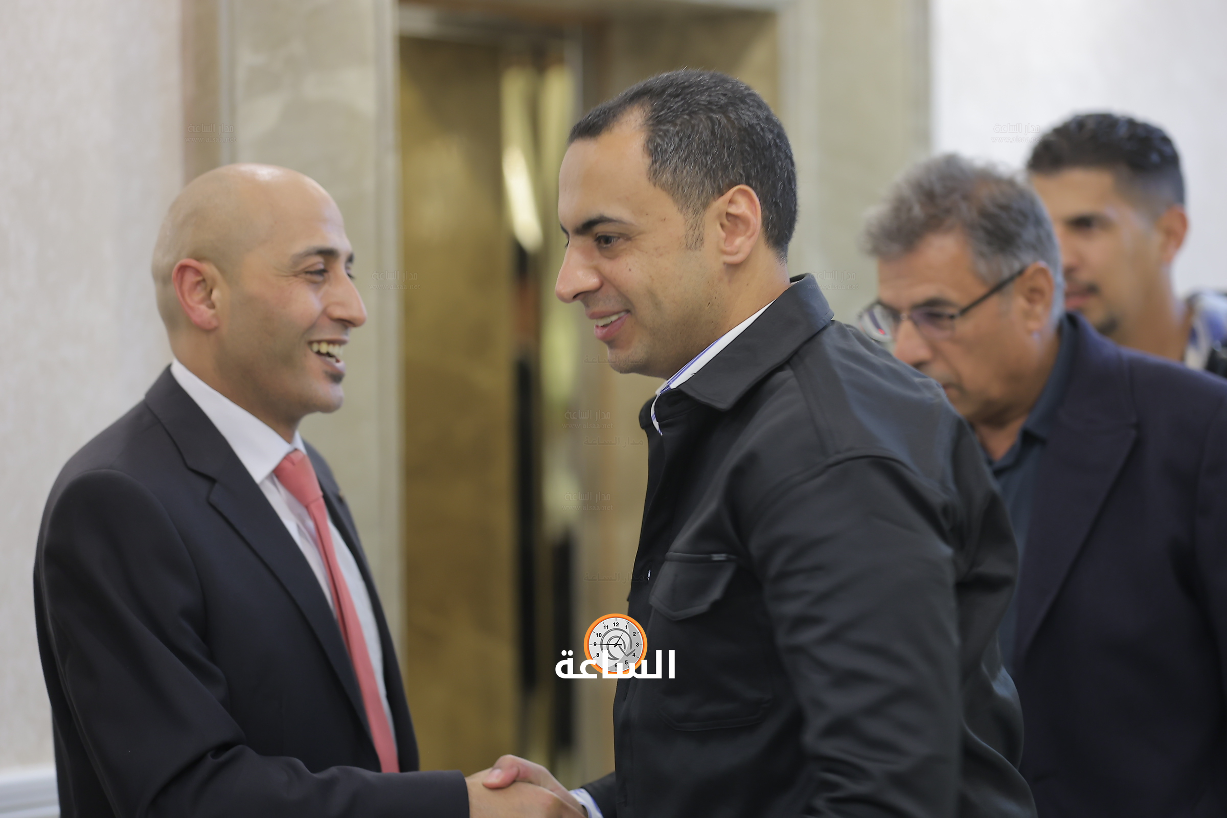 Madar Al-Saa Images 0.16852163074947923