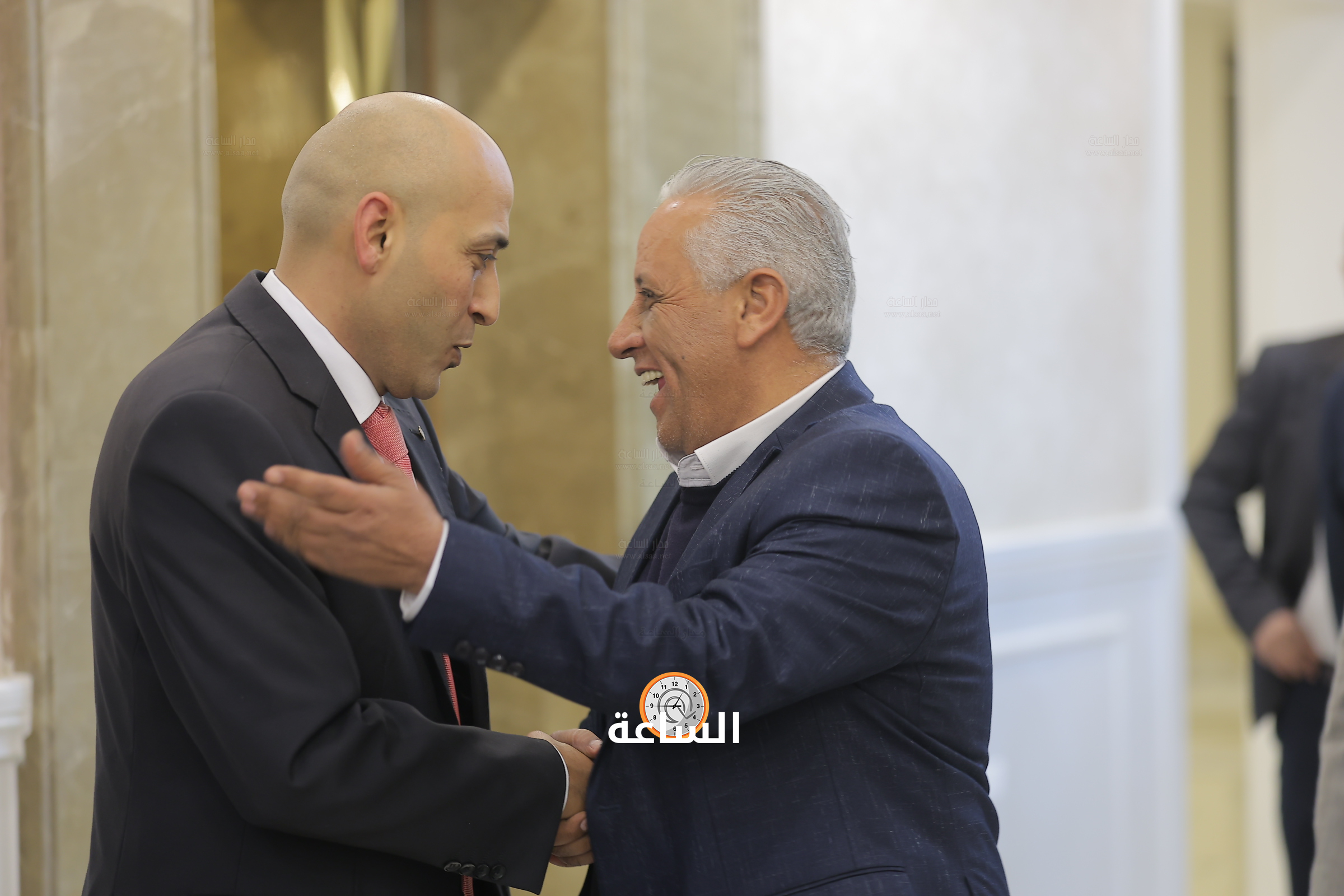 Madar Al-Saa Images 0.46265464336827034