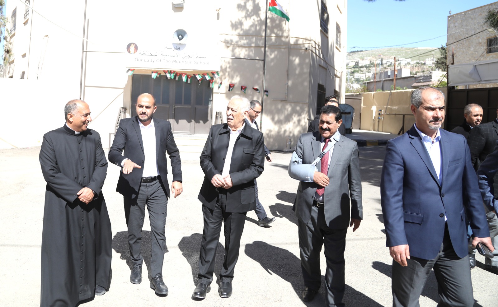 Madar Al-Saa Images 0.6290744467653017