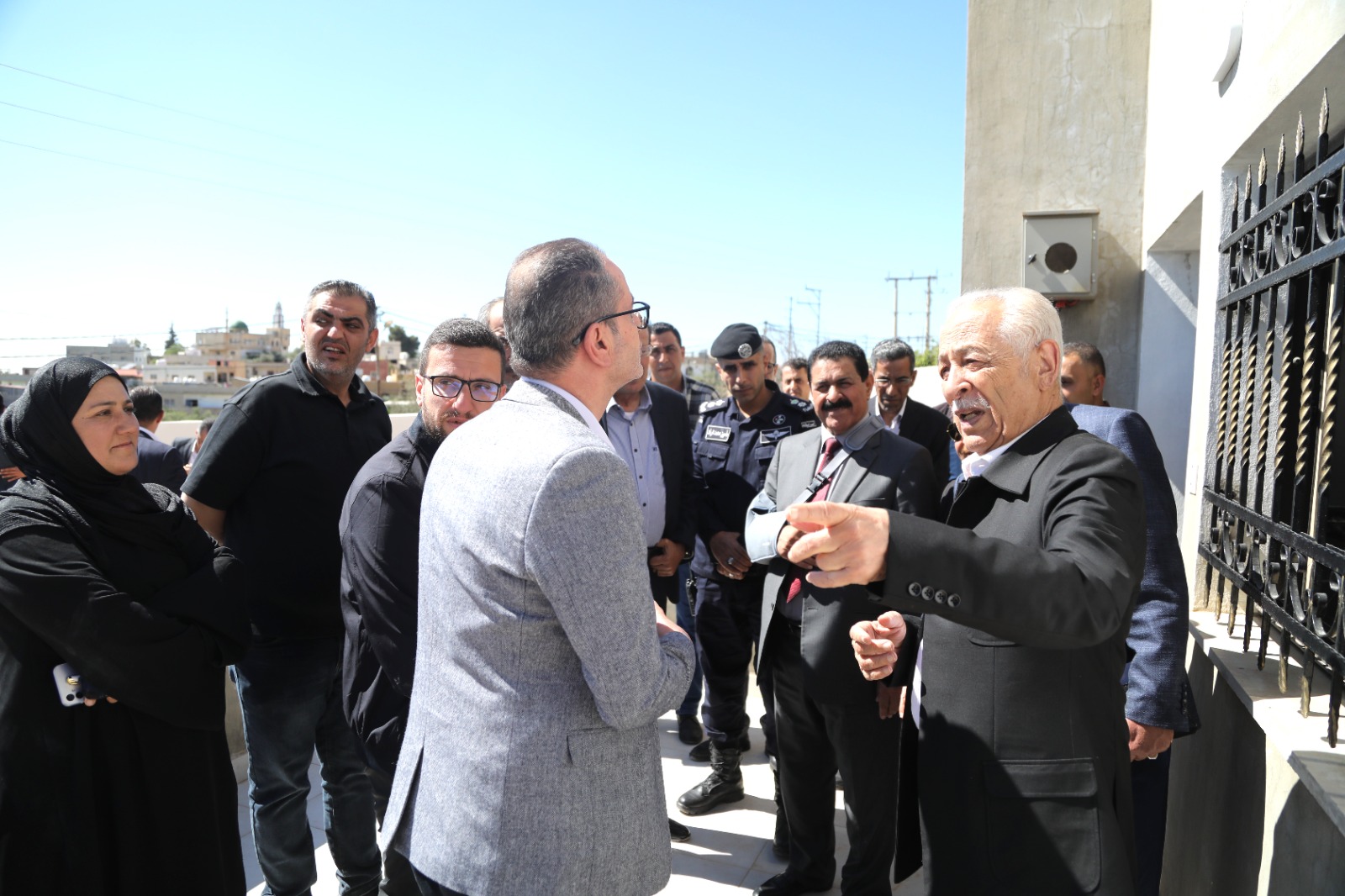 Madar Al-Saa Images 0.09607419783598603