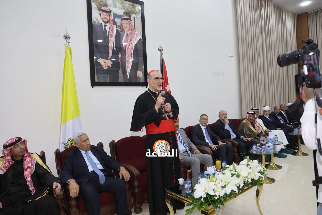 Madar Al-Saa Images 0.17657958072359792