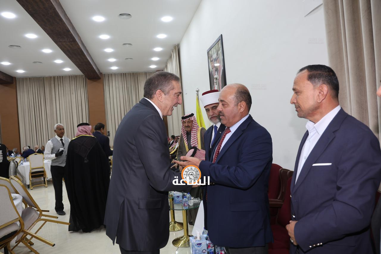 Madar Al-Saa Images 0.544935159588716