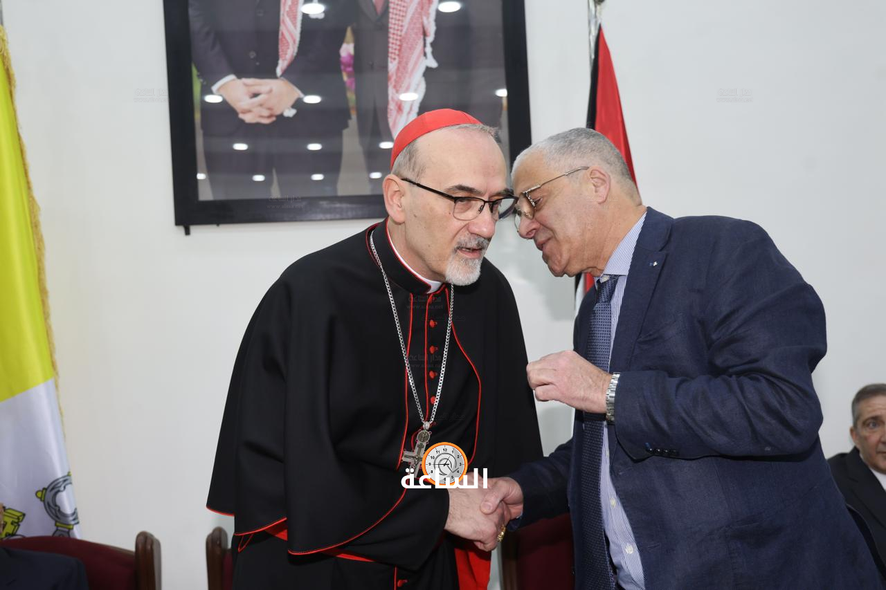 Madar Al-Saa Images 0.05850348415849271