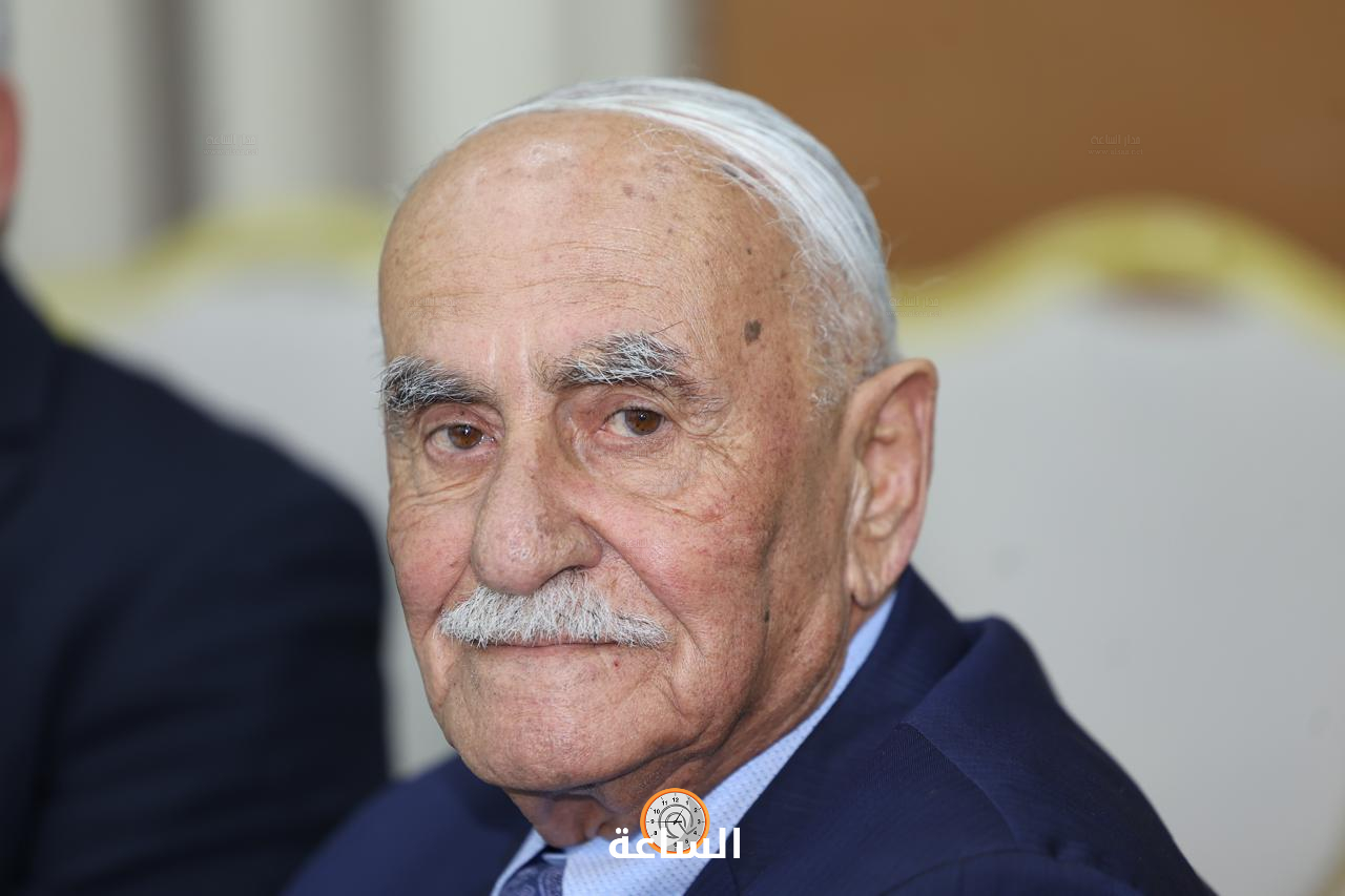 Madar Al-Saa Images 0.9554864995946777