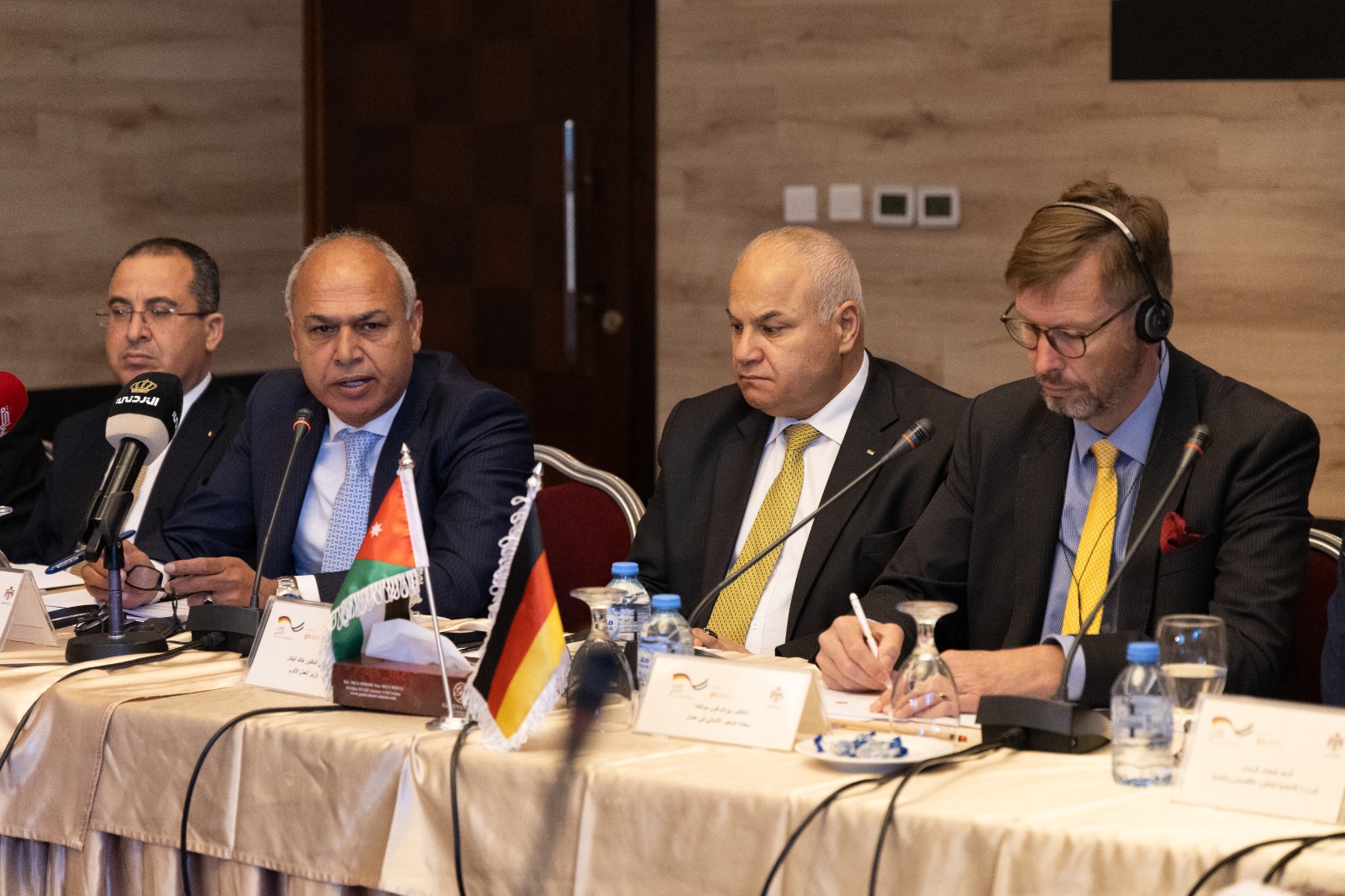 Madar Al-Saa Images 0.5125054615290083