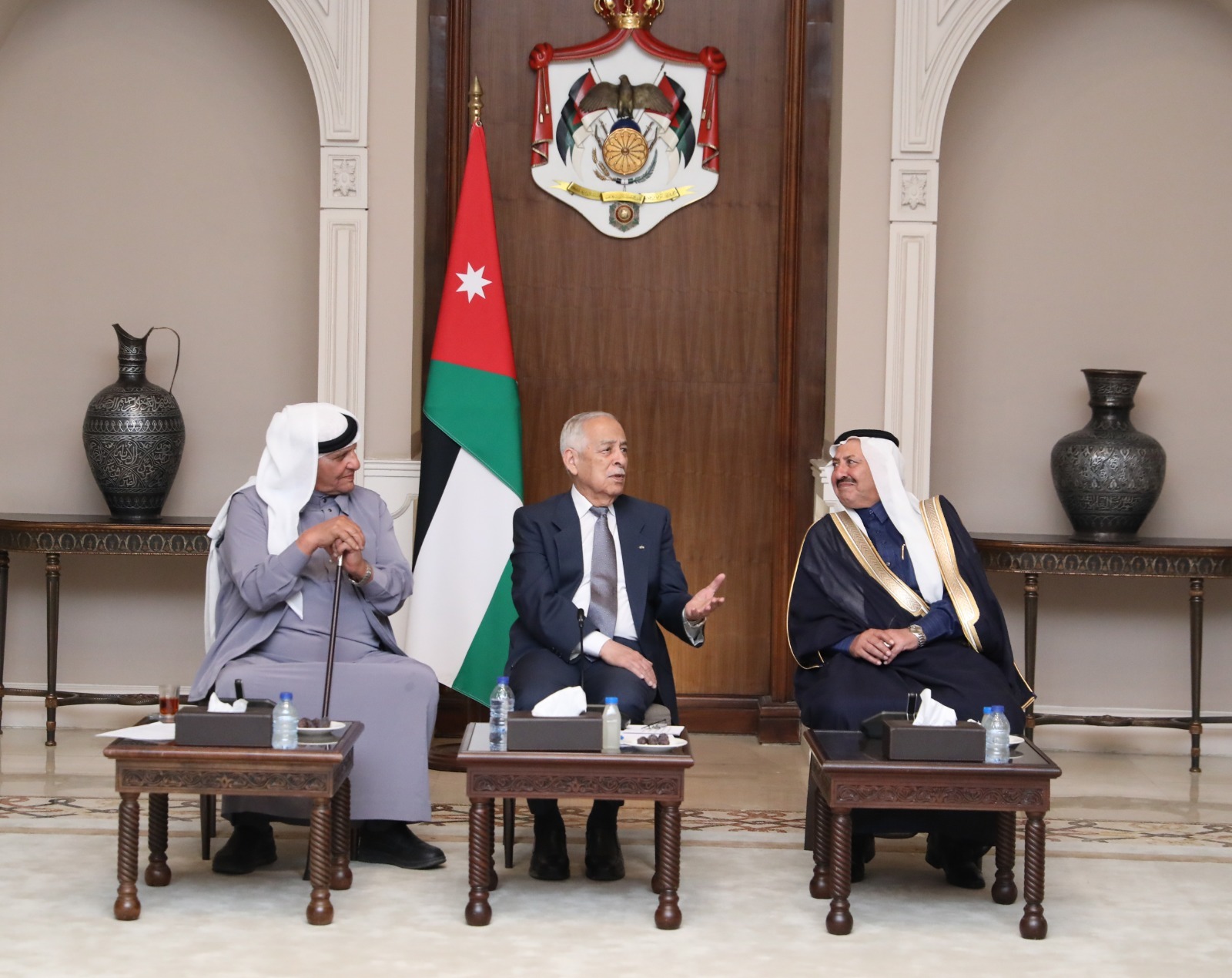 Madar Al-Saa Images 0.7921426872956262