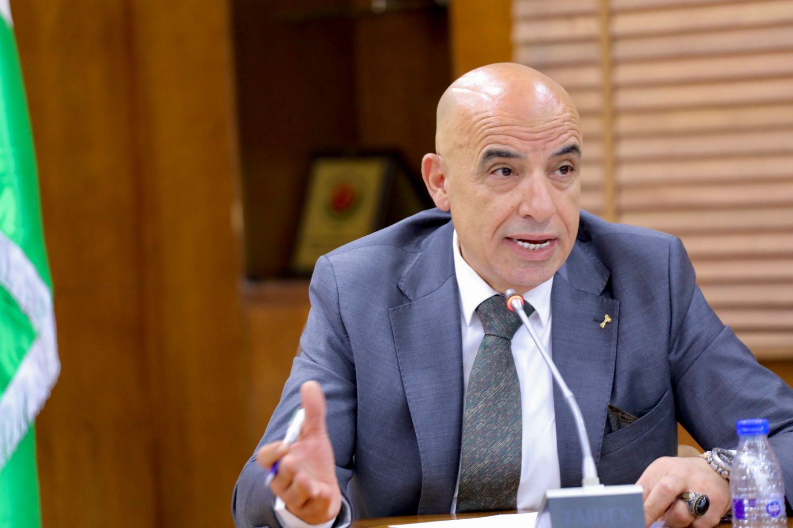 Madar Al-Saa Images 0.668747516667354