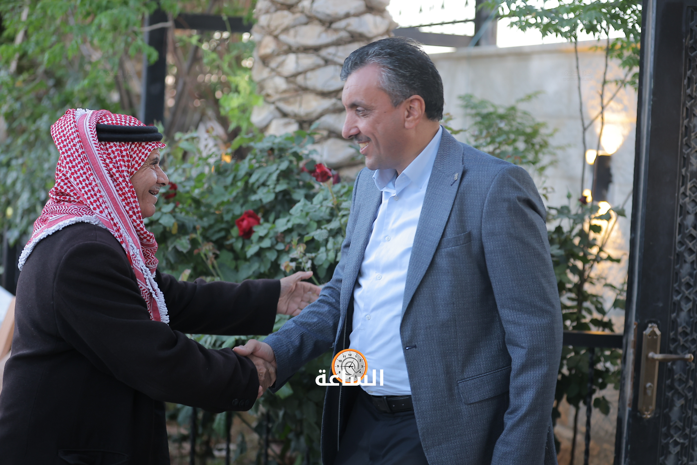 Madar Al-Saa Images 0.6156941760093215