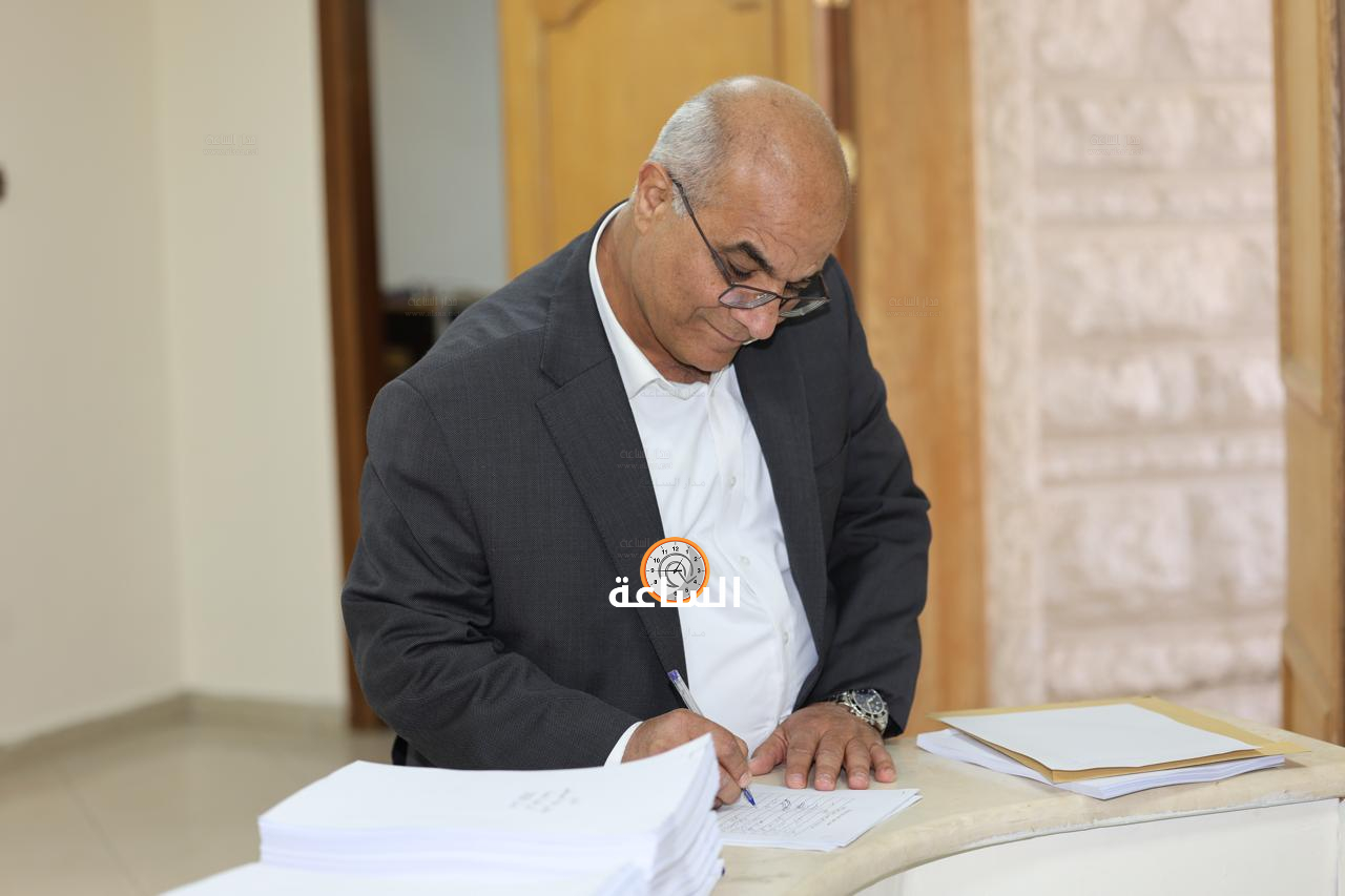 Madar Al-Saa Images 0.3535453246912972