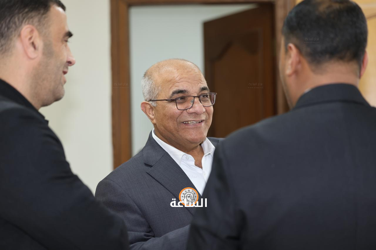 Madar Al-Saa Images 0.9928771586152216