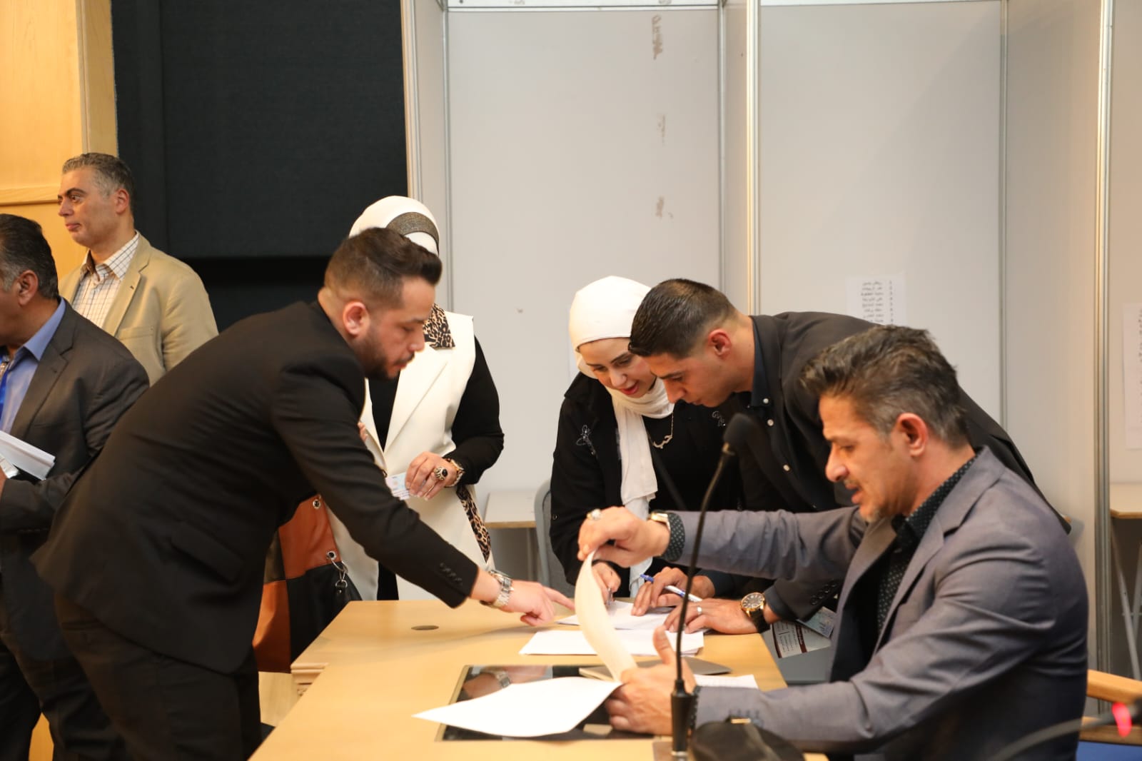 Madar Al-Saa Images 0.2600060993194635