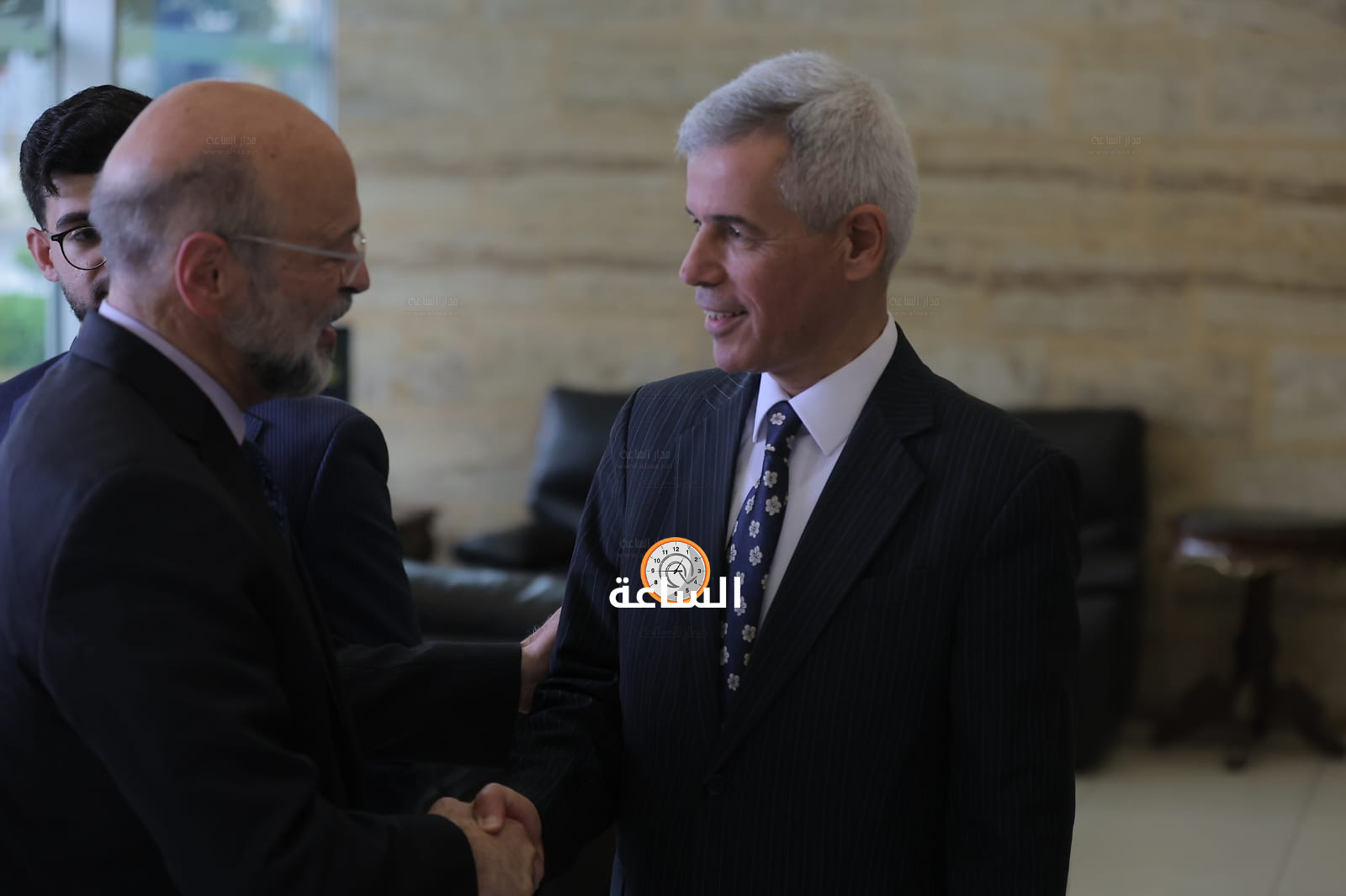 Madar Al-Saa Images 0.6363880874503369