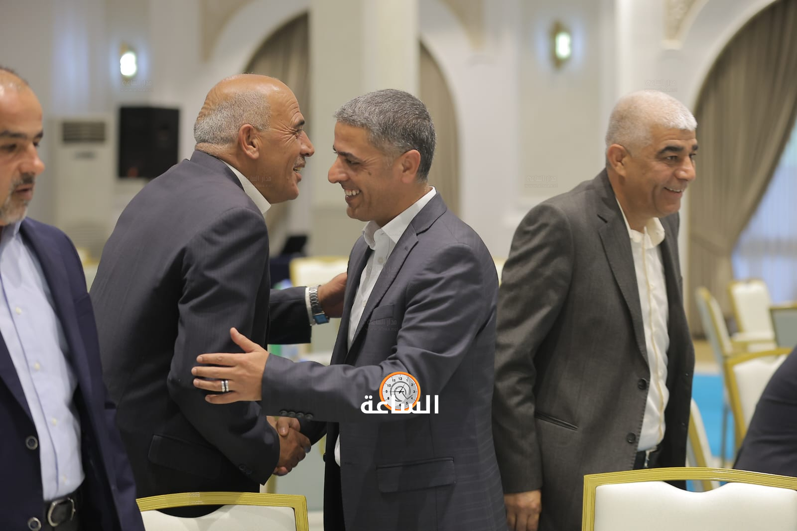 Madar Al-Saa Images 0.22360224868068845