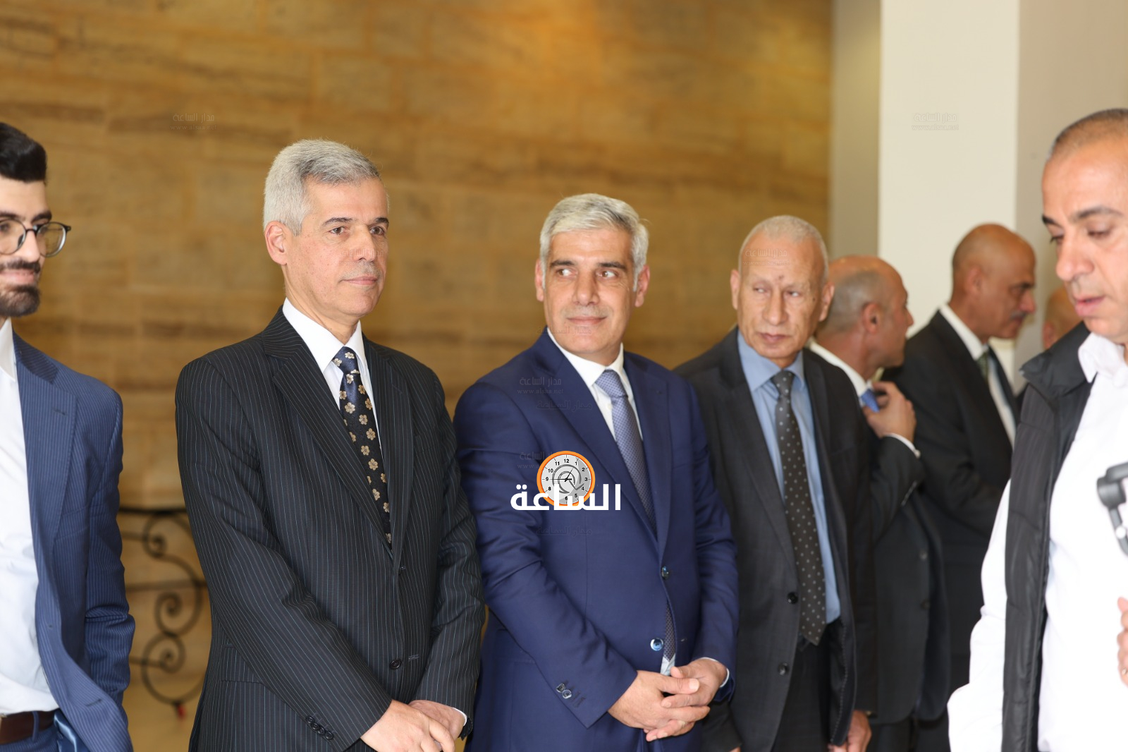 Madar Al-Saa Images 0.19374105573853118