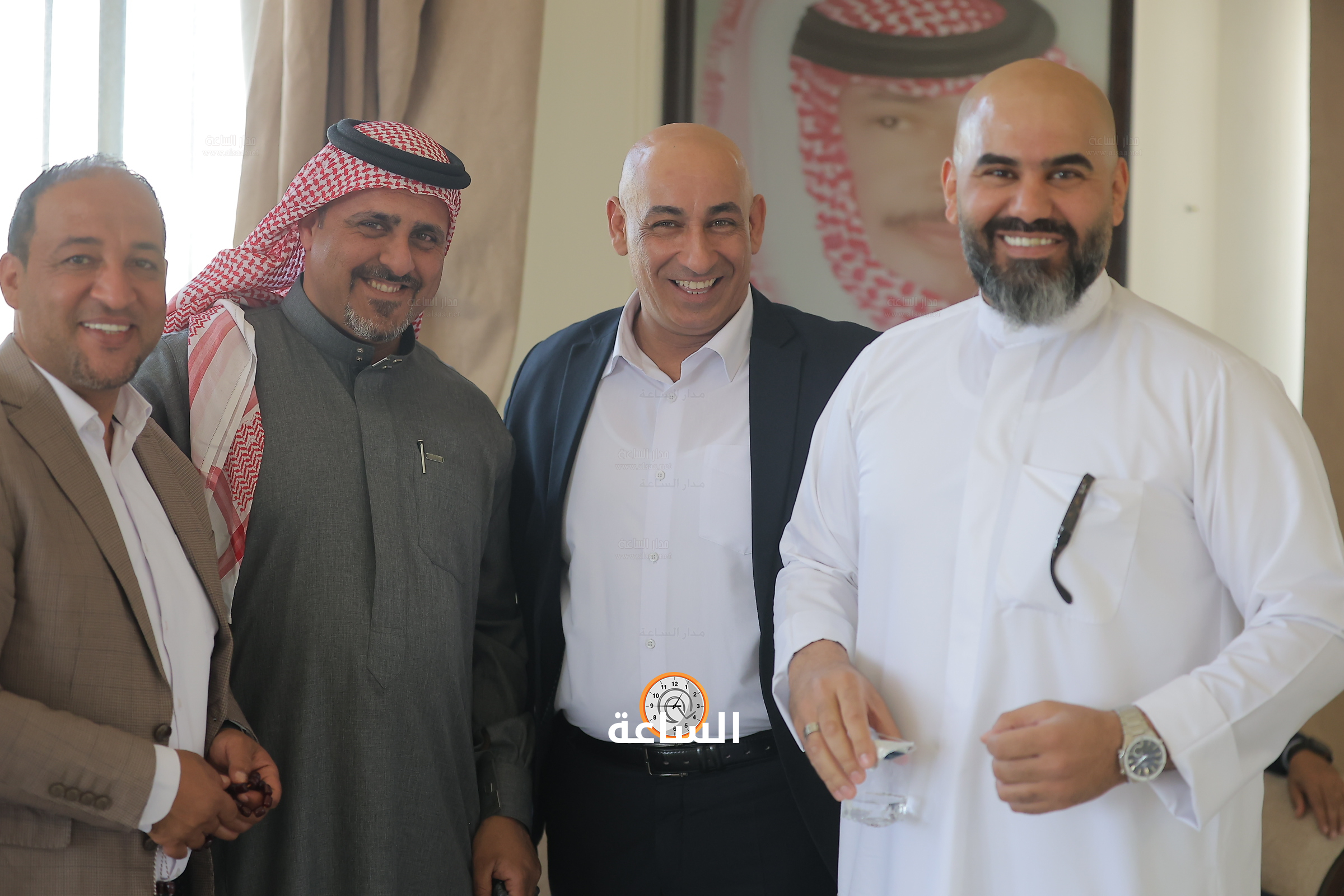 Madar Al-Saa Images 0.7109935432456345