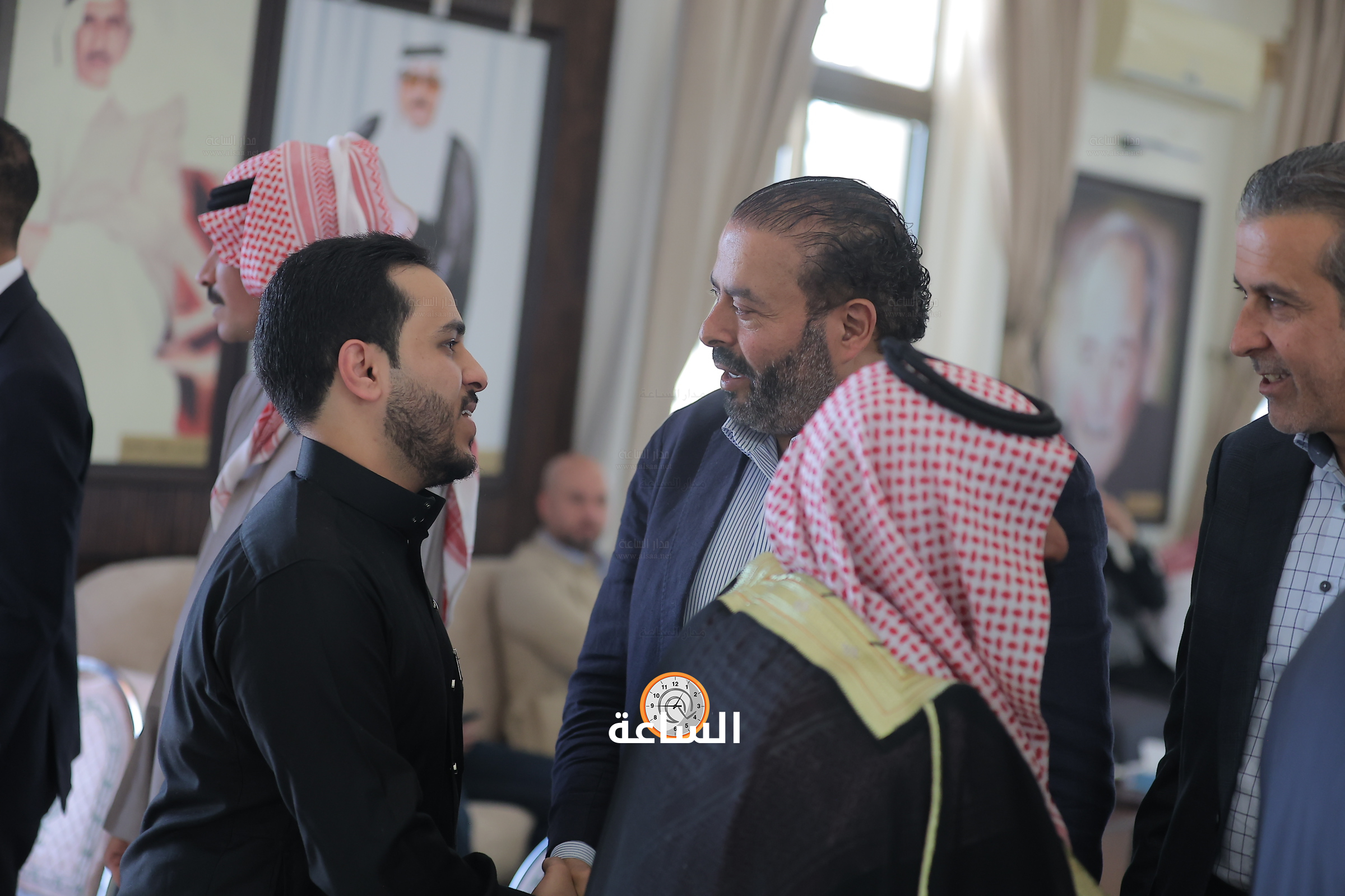 Madar Al-Saa Images 0.32003657120099727