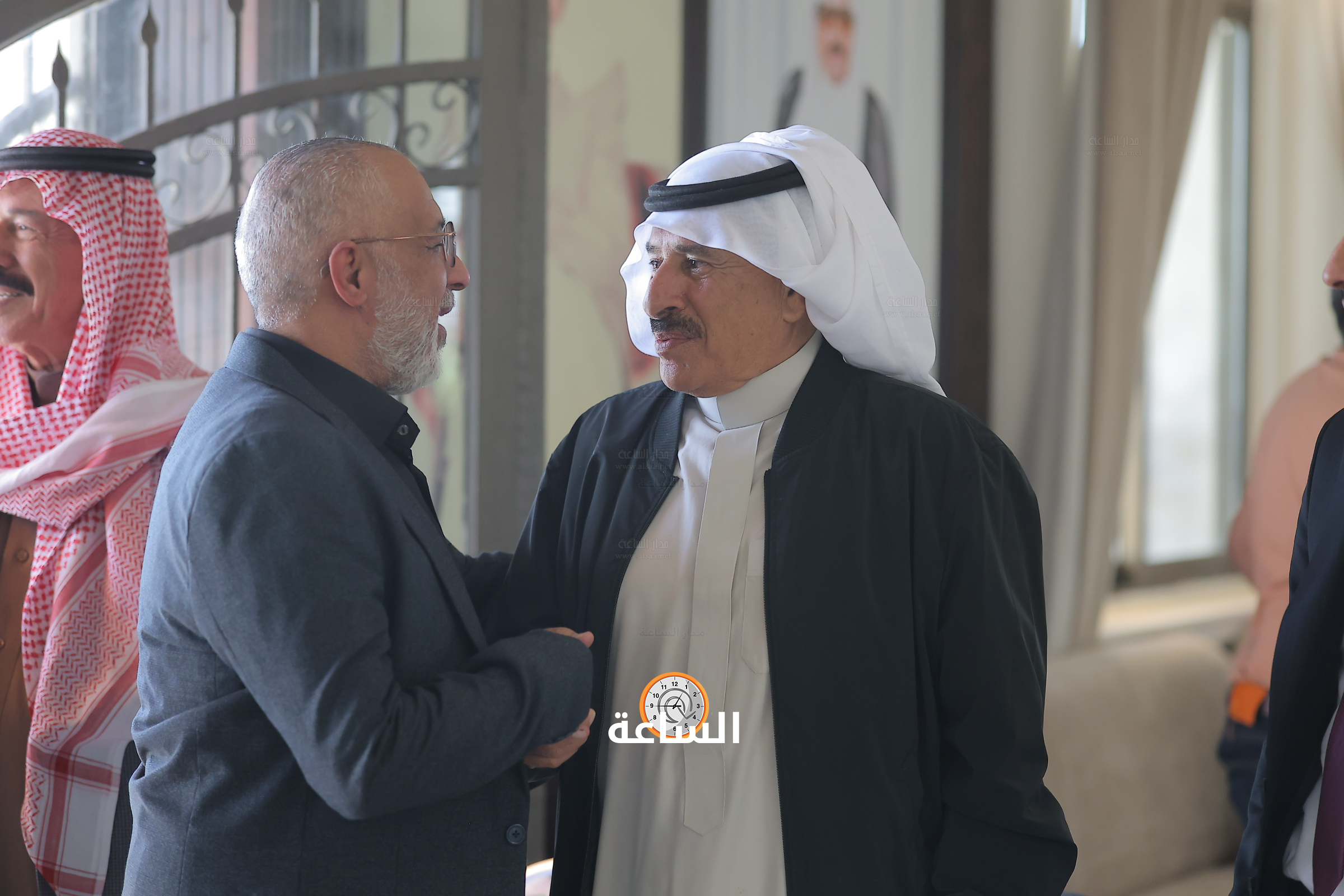 Madar Al-Saa Images 0.3699537739934359