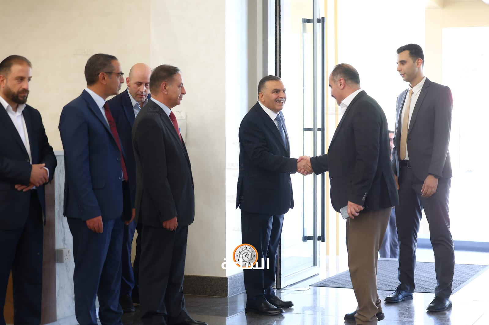 Madar Al-Saa Images 0.4817869088467789