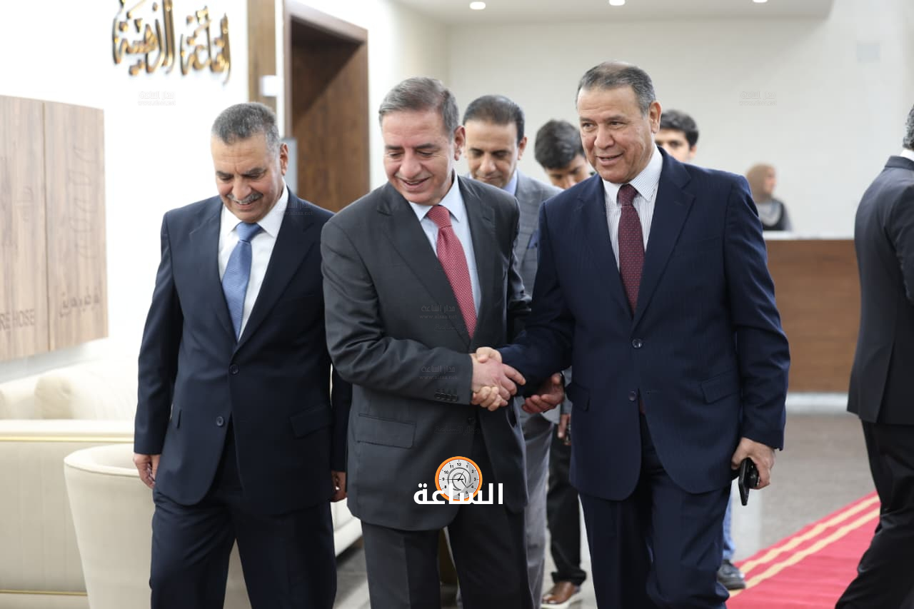 Madar Al-Saa Images 0.1639038637412119