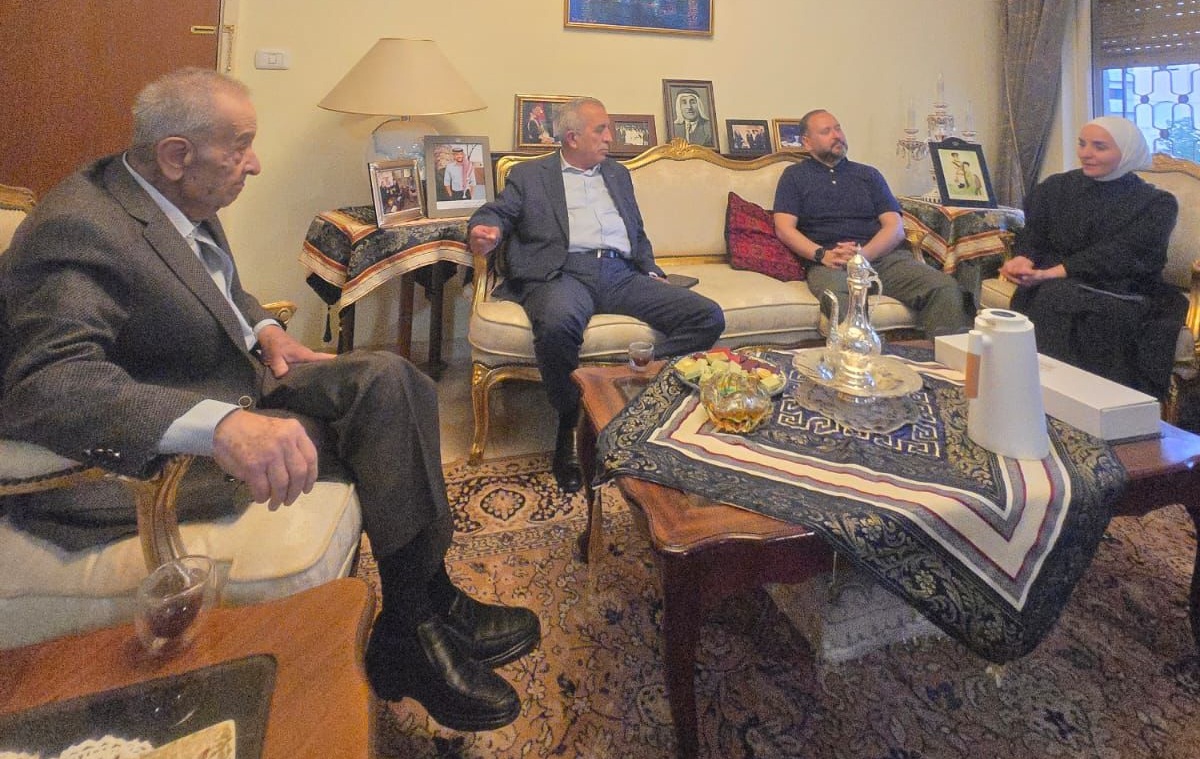 Madar Al-Saa Images 0.711494916711341