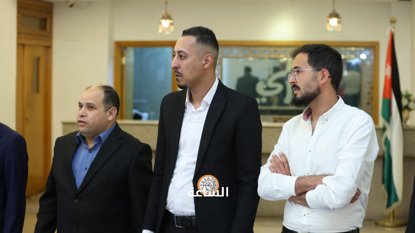 Madar Al-Saa Images 0.7430760697383629