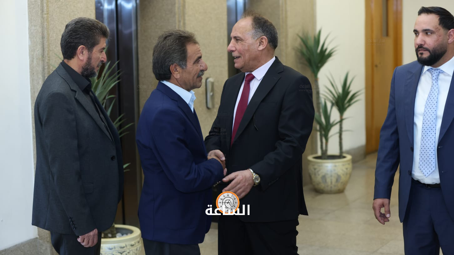 Madar Al-Saa Images 0.12503178636174184