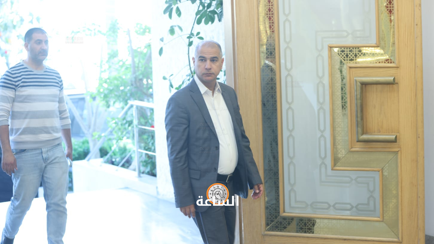 Madar Al-Saa Images 0.41682596820938866